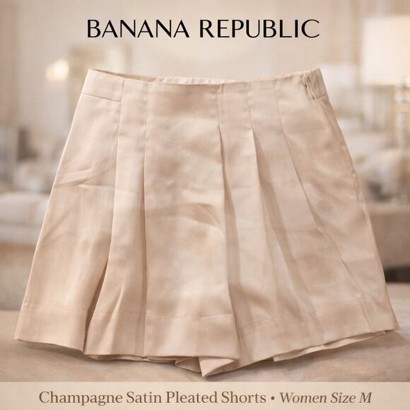 Banana Republic Pants - Banana Republic Champagne Satin Pleated Shorts Womens Size M Tailored Dressy